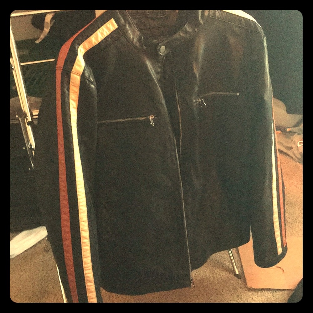 Large men’s Wilson leather jacket!